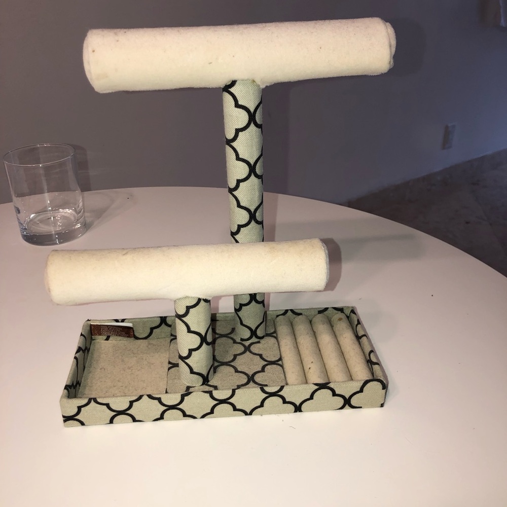Jewelry holder
